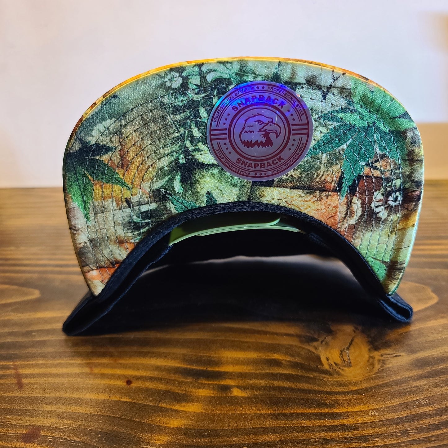 FeatureCard Hat leaves Snap back