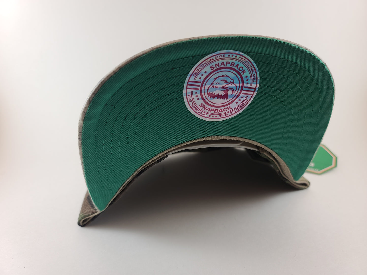 Hat Flat Brim Snapback - Camo and faux Wood